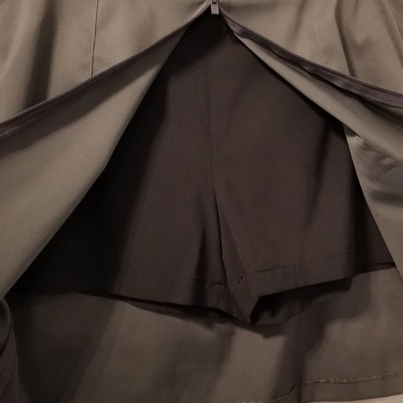 Greg Norman | Women's Gray Plaid Golf Skort Skirt - Picture 4 of 6